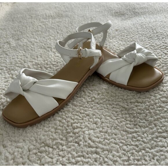 J. Crew Crewcuts Girls' Square Toe Knot Sandals with Ankle Strap White Size K12 - Picture 1 of 5